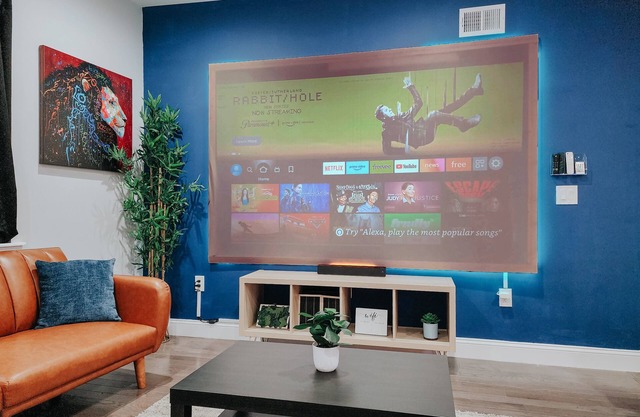 Royaleux/4 King Beds/Sleep 16/Pool Table