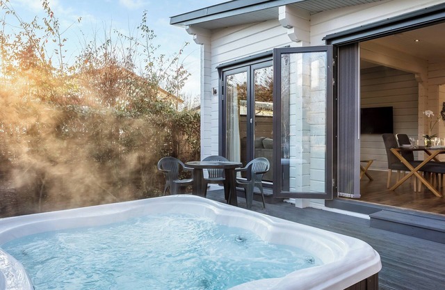 Roydon Two Bedroom Lodge with Hot Tub