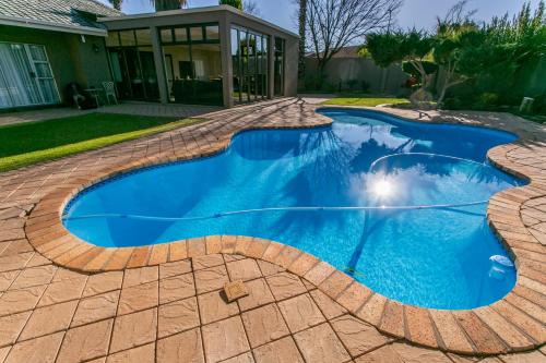 Royl Court Guesthouse