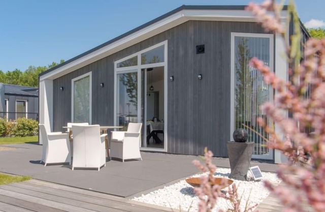 Ruisweg 76 by Interhome