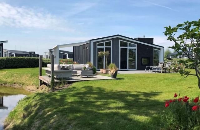 Ruisweg 89 by Interhome