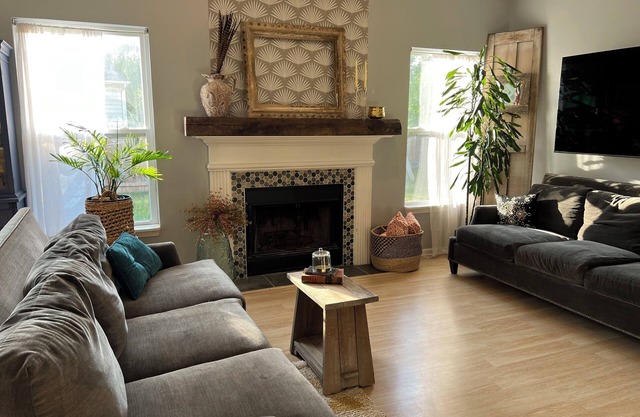 Ruoff Music min away-7bed Spacious -Event Space-close to Grande Park 10% charity