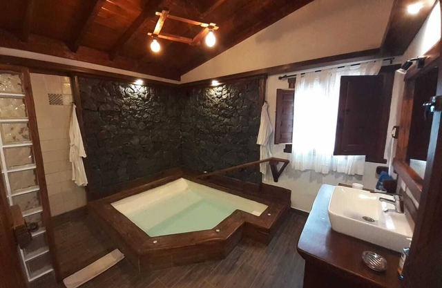 RURAL HOUSE ROMANCE RELAX