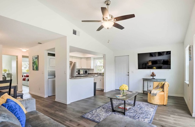 Ruskin Retreat Near Little Harbor w/ Private Dock!