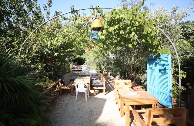 Rustic Lebanese Village Retreat - Quiet getaway for the family.