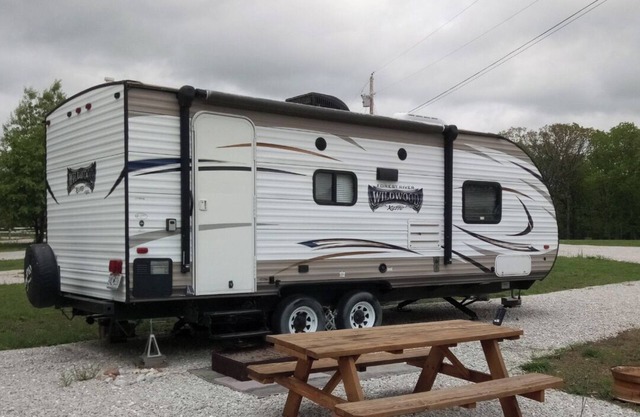 RV Campground by the Lake in delightful Fair Play with AC, WiFi
