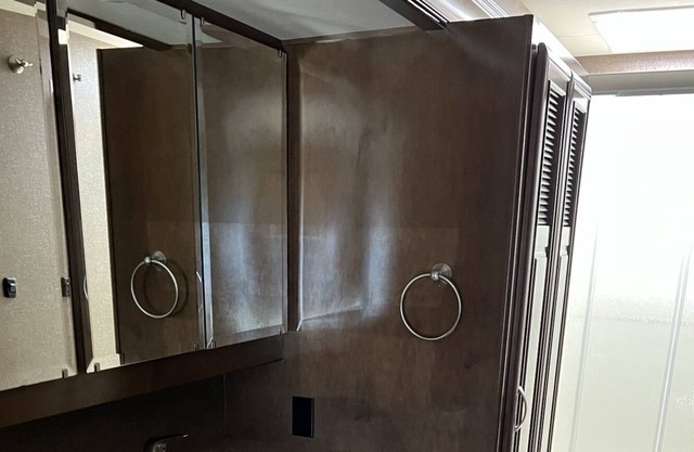 RV Glamping in Aggieland - sleeps 5