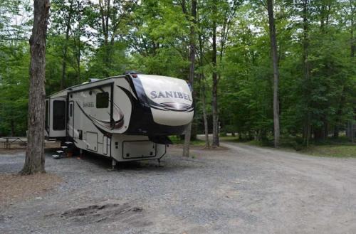 Rv Site 50amp Back-in up to 34Ft