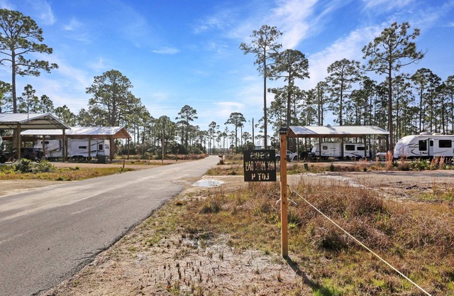 RV Site Near Indian Pass, Plenty of Parking ~ One More Day