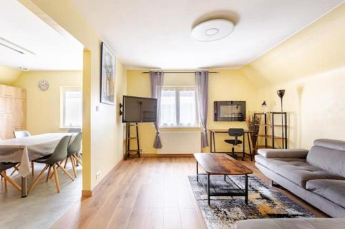 séjour 6 pers.(atypique) f4 110 m2