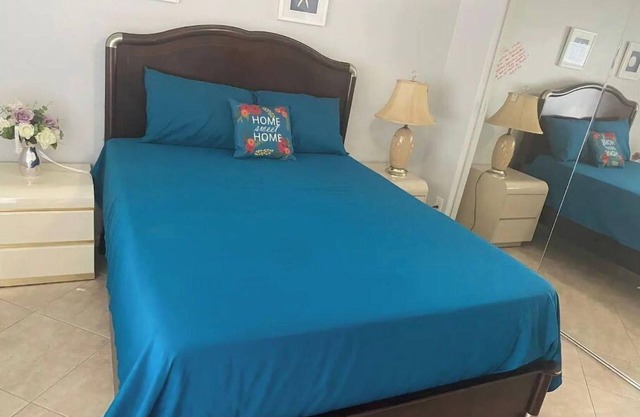 Share house w/1-Bedroom, w/Private Bathroom &Entrance