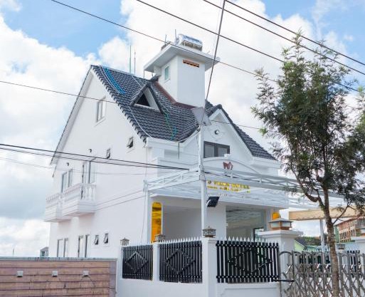 S Villa Hotel