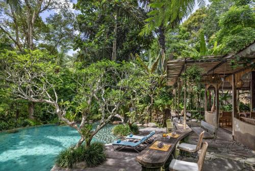 Sacred Beji by Pramana Villas