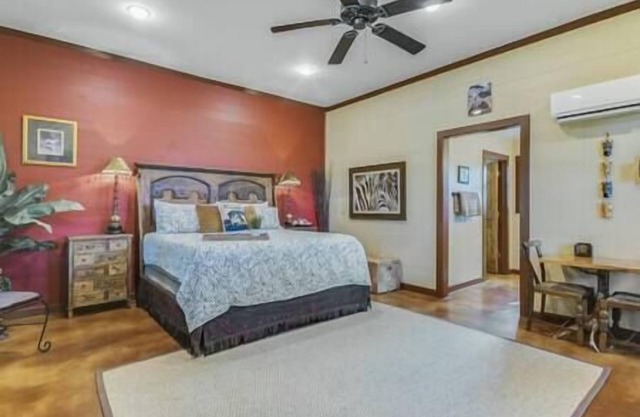 Safari Suite at Blanco Rapids Ranch on the Blanco River- Easy river access!