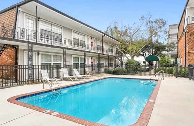 SAFE & CENTRALLY LOCATED 2Bed/1Ba 9 mins to Hospitals/French Quarter/Superdome