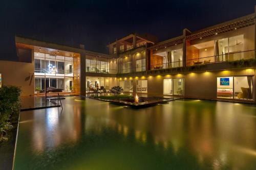 SaffronStays Grand Odyssy