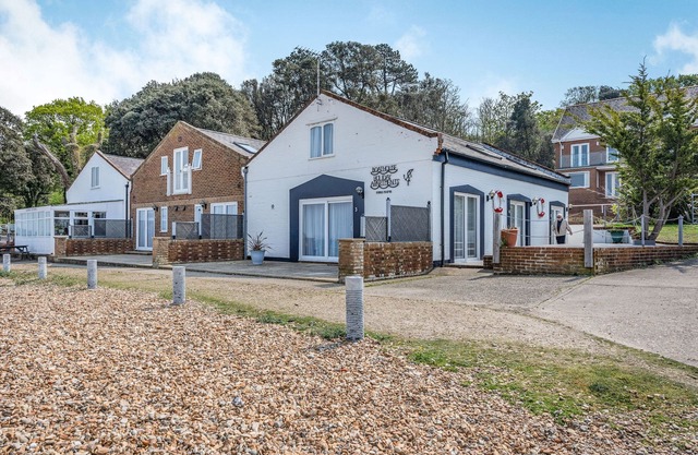 SAIL LOFT, family friendly, country holiday cottage in Yarmouth