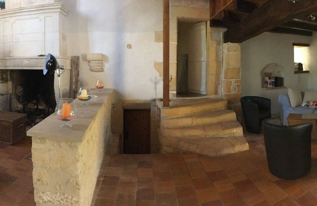 SAINT-SORNIN Atypical house with large plot 900 m2 closed ripe