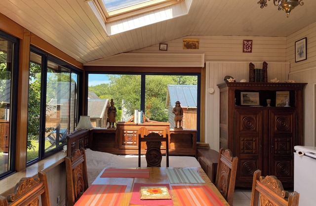 SAINTE-MARINE, between the port and the beach