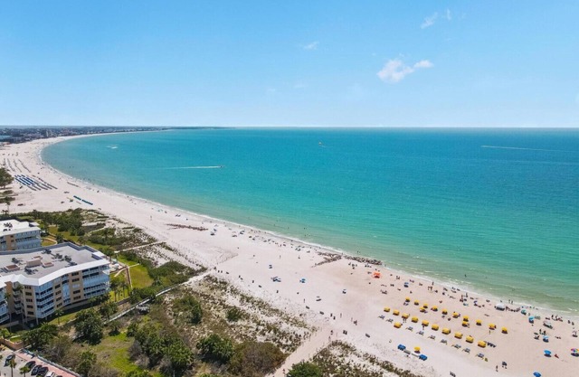 Sala Suite 1! Monday & Thursday Fall Promo! Pet Friendly, Walk to Beach!