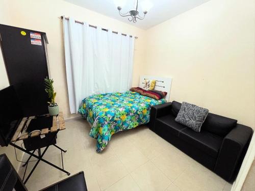 Salahuddin Metro Home Stay