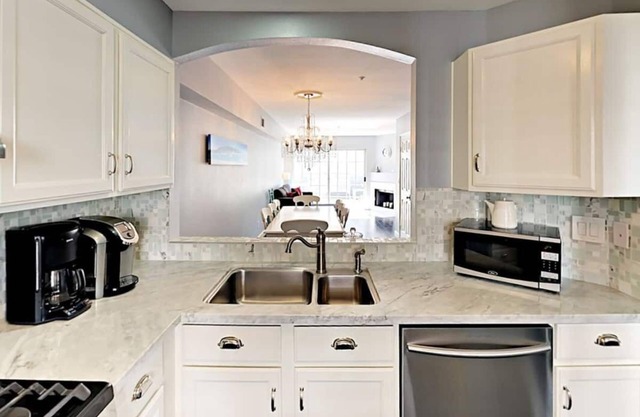 ★SALE★3BD2BA Carpinteria ★Walk to Downtown & Beach