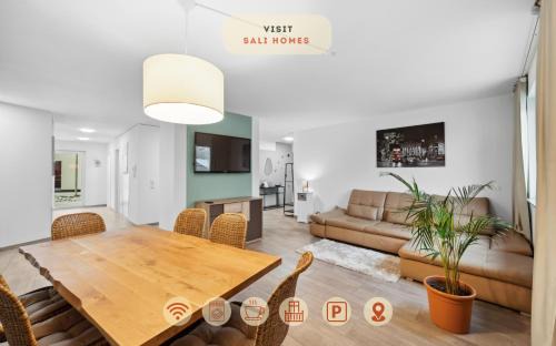 Sali Homes - AM2 Spacious Apartment with Terrace in City Center