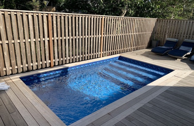 Salt/Heated Pool Close to Beach Pet Friendly