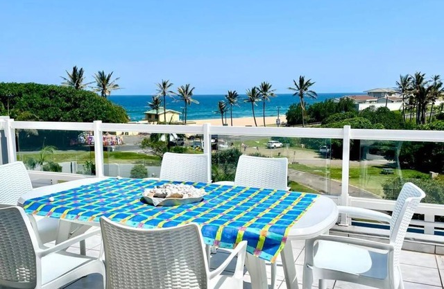 Salt Rock, Gleneagles, sea view, pool, swimming beach 50m away