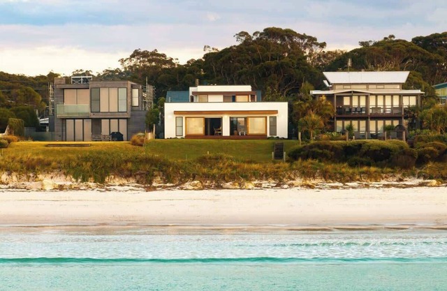 'Saltspray' - Luxe Jervis Bay Beachfront Retreat