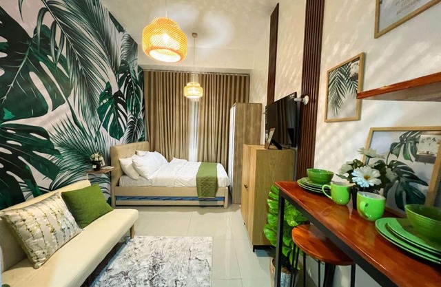 Samuel staycation in Smdc Green2 one studio unit
