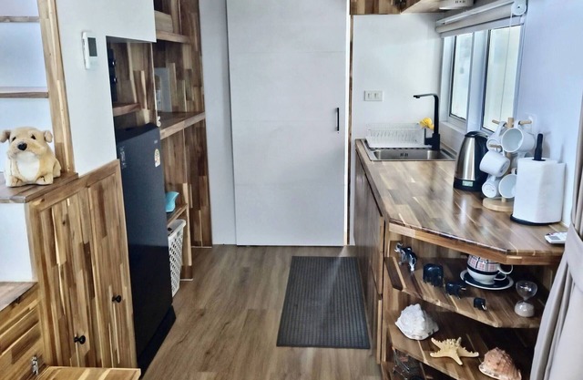 Samui Tiny House villa Glamping Seaview sleeps 8