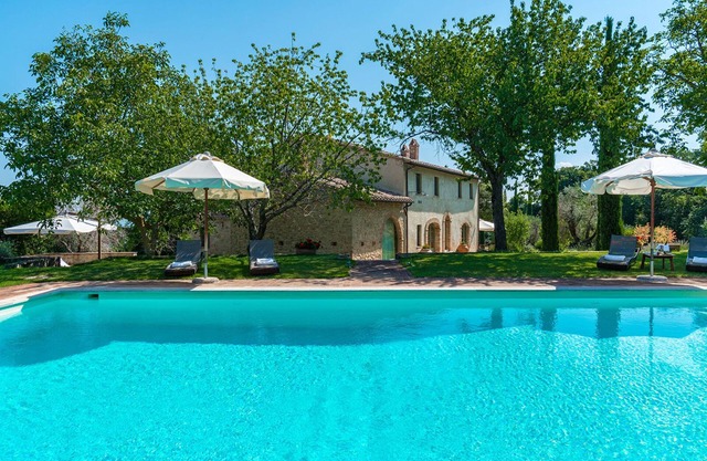 San Francesco 12, Emma Villas