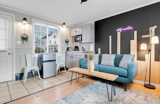 Sandcastle Inn & Motel