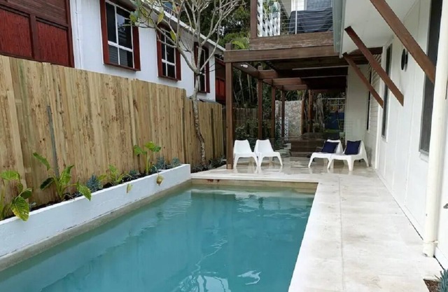 "Sandcastles" beach house at Fingal Heads with pool