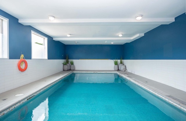 Sandman Hotel Vernon