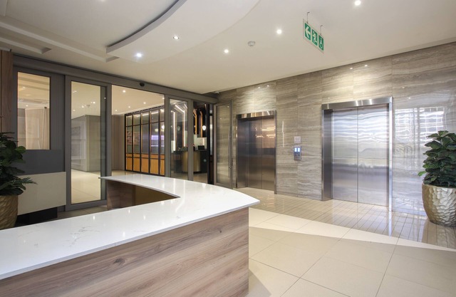 Sandton Smart Apartment Fifteen