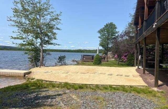 Sandy Feet Retreat Lakefront, Private Beach, Dock, Hot Tub, Grill, Tennis, Basketball