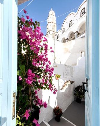 Santorinian Lava House