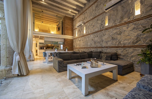 Santos de Piedra Exclusive Home