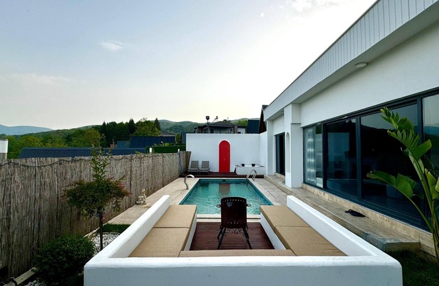 Sapanca 2+1 Heating Pool-Conservative-Fireplace-Jacuzzi-6 Person Holiday Villa
