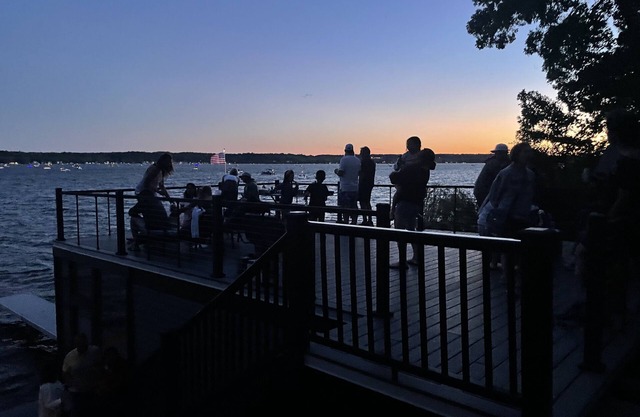 Saratoga Lake Huge 6BR + Private Boathouse