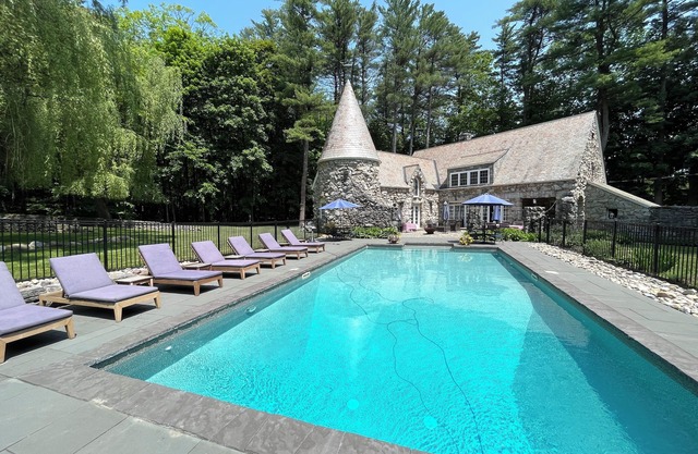 Saratoga Springs Track RentalnAvailable BELMONT as well as other weekends