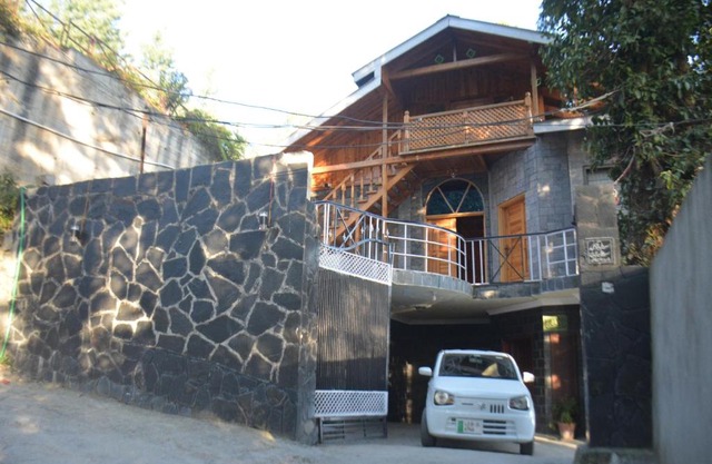 Sardar House, Dunga Gali