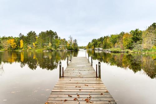 Sauna and Deck Wooded Cabin on Lake Vermilion!