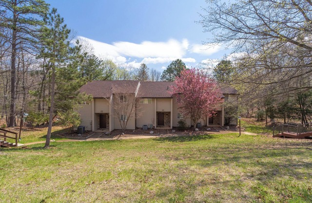 Sauna, Fireplace, Resort amenities!