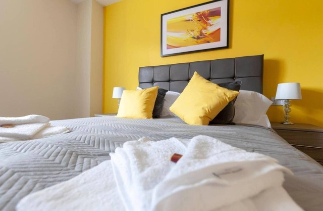 SAV Apartment Clarence Loughborough-Ladybird 2 bed