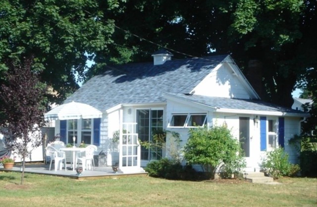 Saybrook Point Cottage - Charming and Private