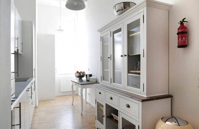 SC 06 by ROCKCHAIR Apartments l SUPERHOST Status l 4 Bedrooms Boxspringbeds 2 Bathrooms Balcony Elevator - Cozy Family & Business Flair welcomes you!