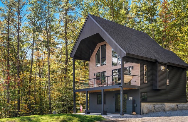 Scandi Cabin Mountain Views Pools Family Friendly